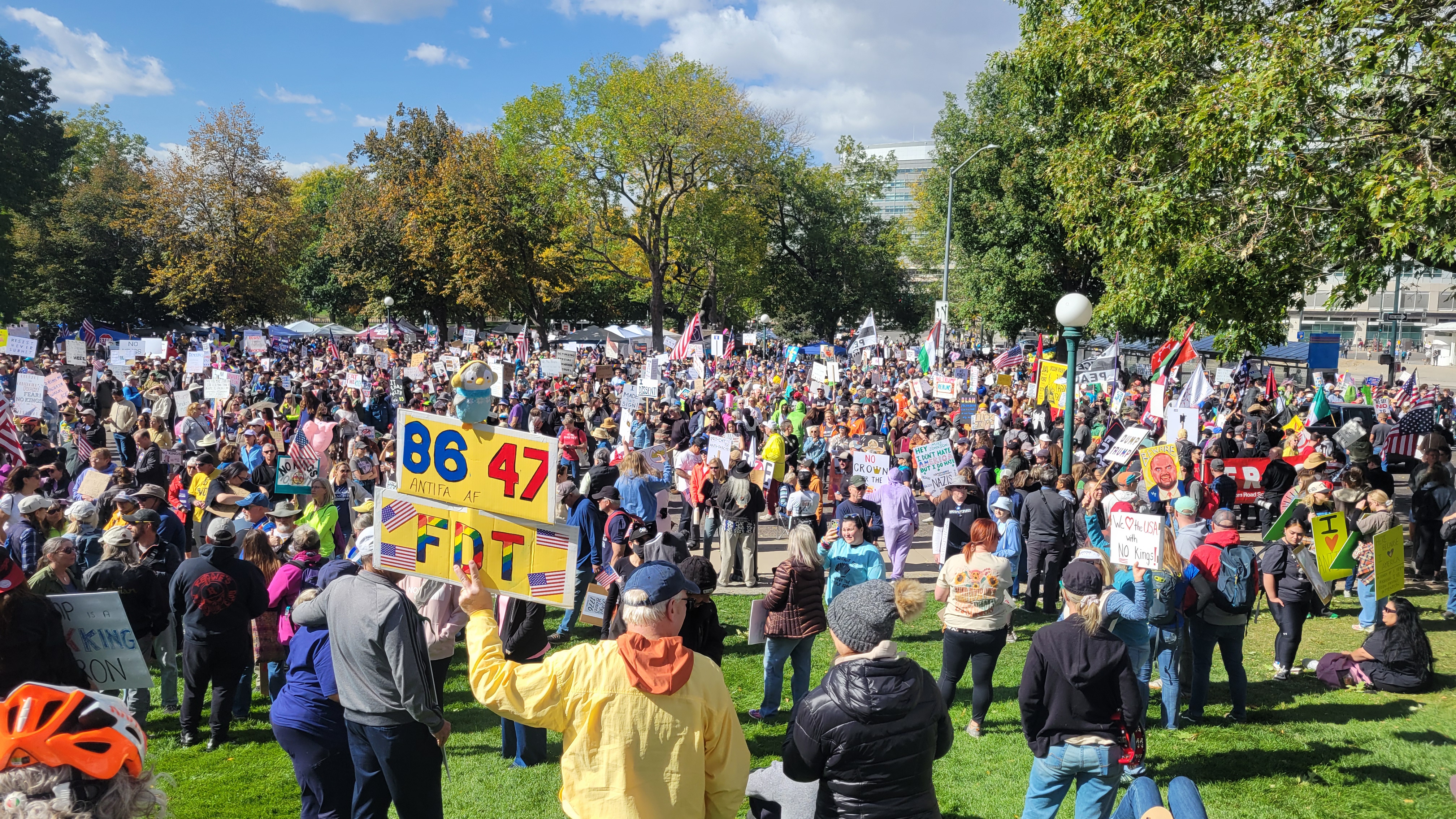 10-18-2025 crowd03.jpg